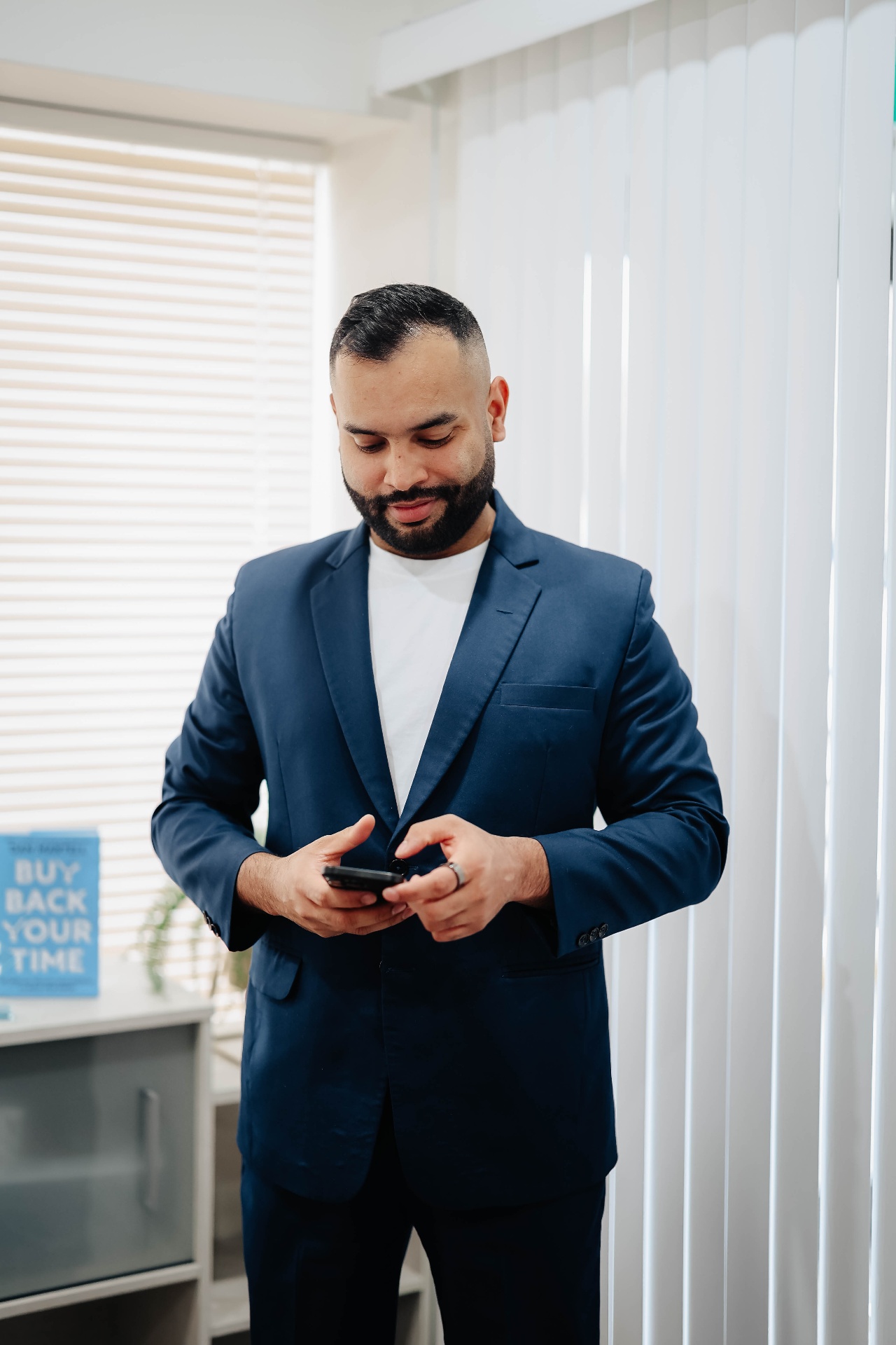 Rahul Bedi responding to a client message
